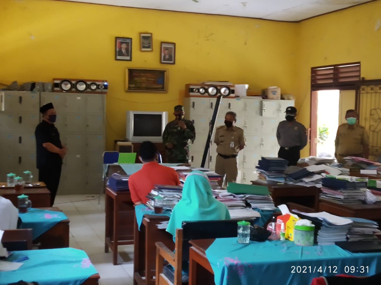 Pemantauan pelaksanaan kegiatan Belajar Mengajar dengan Tatap Muka di 3 Sekolahan di Kecamatan Sedan